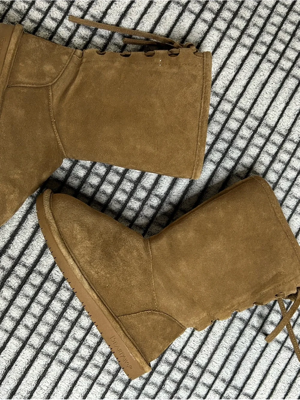 Women's BearPaw Phylly Boots 6)